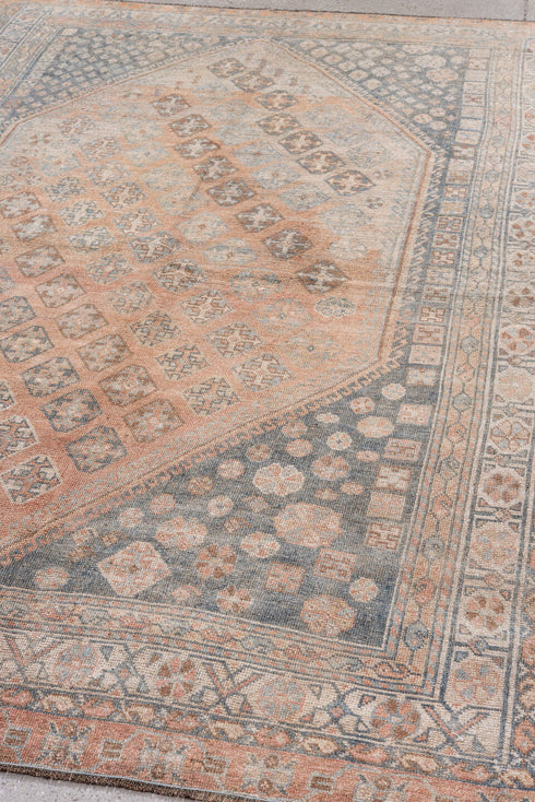 Antique Shiraz Area Rug (5' x 8')